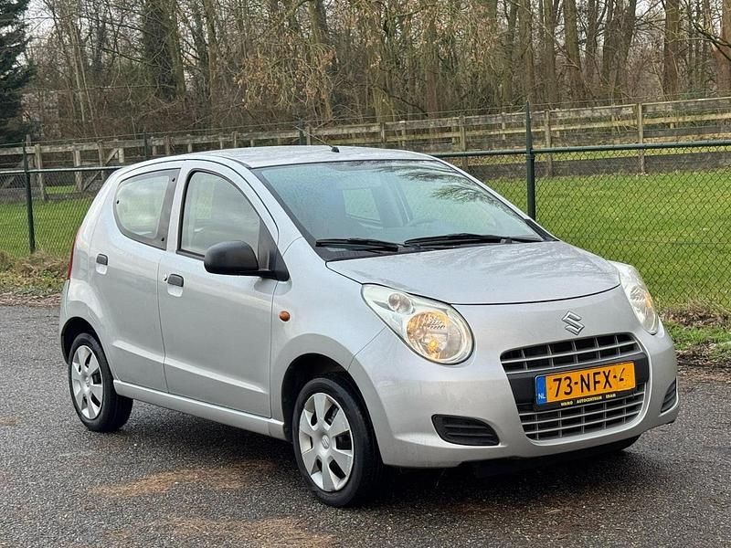Grijs Gebruikt 2010 Suzuki Alto Comfort Hatchback | € 4.950 (Goede deal) - Afbeelding 1/4