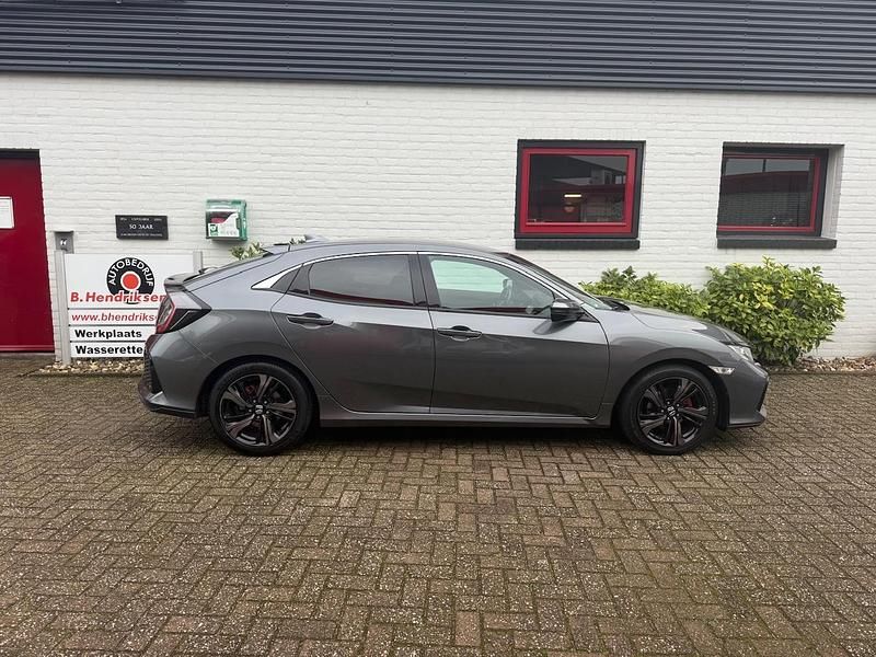 Occasion Honda Civic Elegance 129 PK (94 kW) 2018 Grijs (metallic) Hatchback