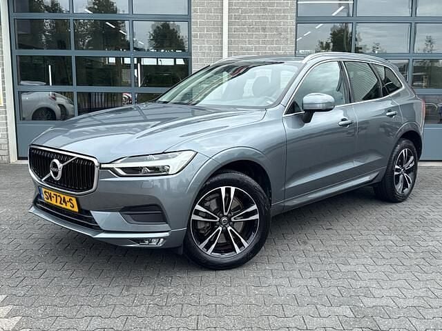 Grijs Gebruikt 2018 Volvo XC60 Momentum SUV | € 32.850 (Eerlijke prijs) - Afbeelding 1/4
