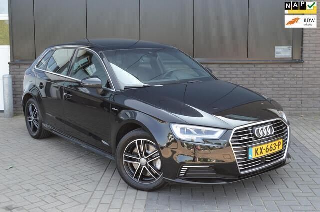 Zwart, metallic lak Gebruikt 2016 Audi A3 Sportback S-Line Hatchback | € 11.650 (Goede deal) - Afbeelding 1/3