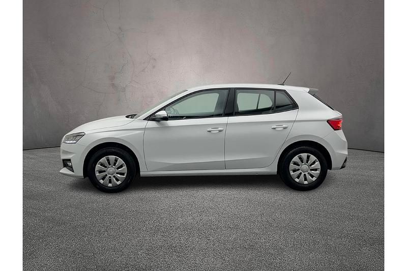 Nieuw Skoda Fabia Selection 2025 Moonwhite metallic Hatchback