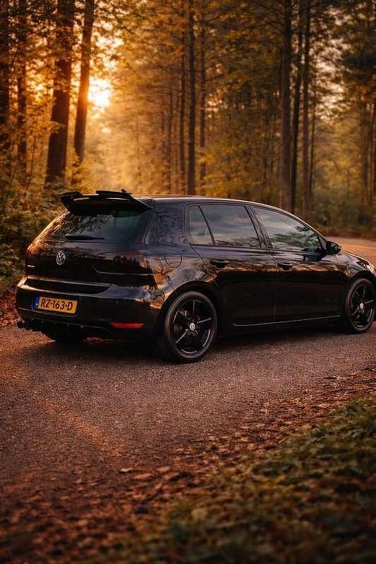 Zwart Occasion 2011 VW Golf Trendline Stationwagen | € 9.500 - Afbeelding 1/4
