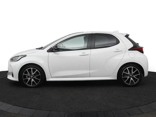 Occasion Toyota Yaris Hybrid Executive 116 PK (85 kW) 2021 Wit Hatchback