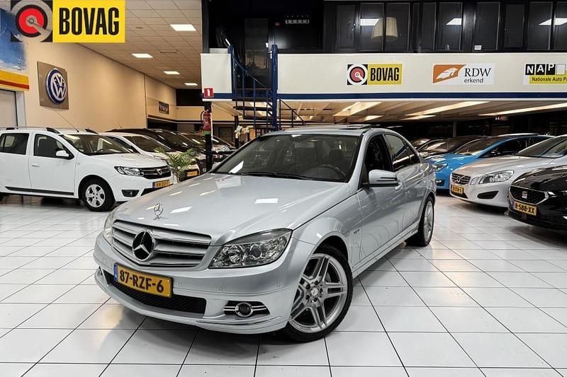 Grijs Occasion 2010 Mercedes C250 Sedan | € 11.150 (Iets duurder) - Afbeelding 1/4
