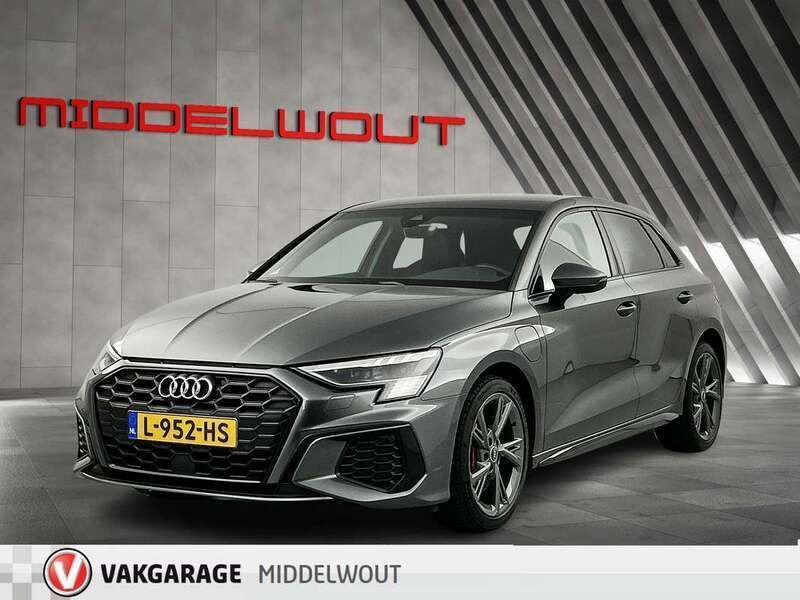 Grijs Gebruikt 2021 Audi A3 Sportback e-tron Competition Sedan | € 34.950 (Duur) - Afbeelding 1/4