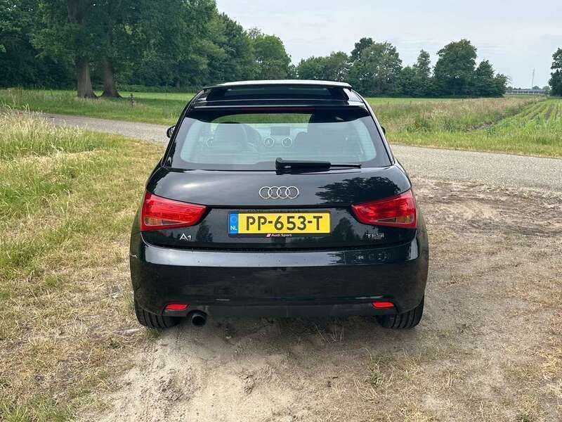 Zwart Gebruikt 2011 Audi A1 Hatchback | € 6.200 (Eerlijke prijs) - Afbeelding 1/4