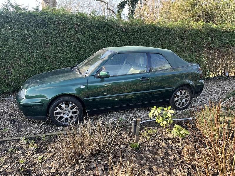 Groen Occasion 2001 VW Golf Cabriolet Highline Cabriolet | € 5.000 (Eerlijke prijs) - Afbeelding 1/3