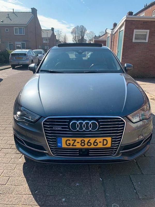 Occasion 2015 Audi e-tron | € 6.950 (Eerlijke prijs) - Afbeelding 1/4