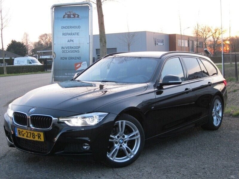 Stationwagon Gebruikt 2017 BMW 318 Executive Stationwagen | € 19.950 (Duur) - Afbeelding 1/4
