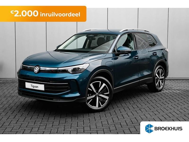 Blauw (metallic) Nieuw 2025 VW Tiguan Edition SUV | € 49.900 (Super prijs) - Afbeelding 1/4