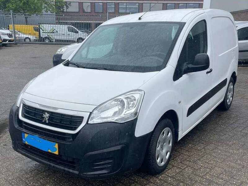 Wit Gebruikt 2017 Peugeot Partner Van | € 6.534 (Duur) - Afbeelding 1/4