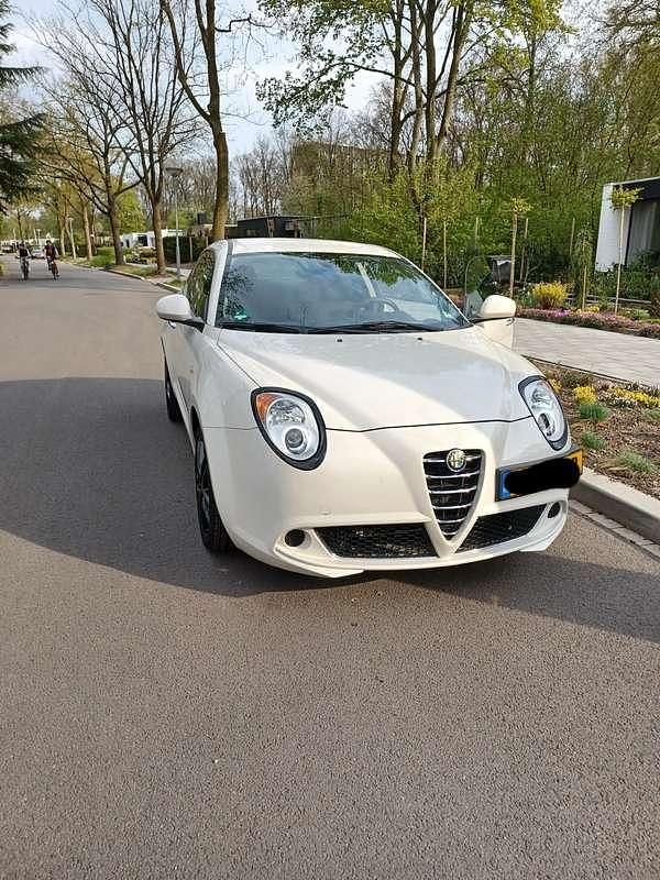 Wit Gebruikt 2013 Alfa Romeo MiTo Progression Hatchback | € 6.000 (Goede deal) - Afbeelding 1/4