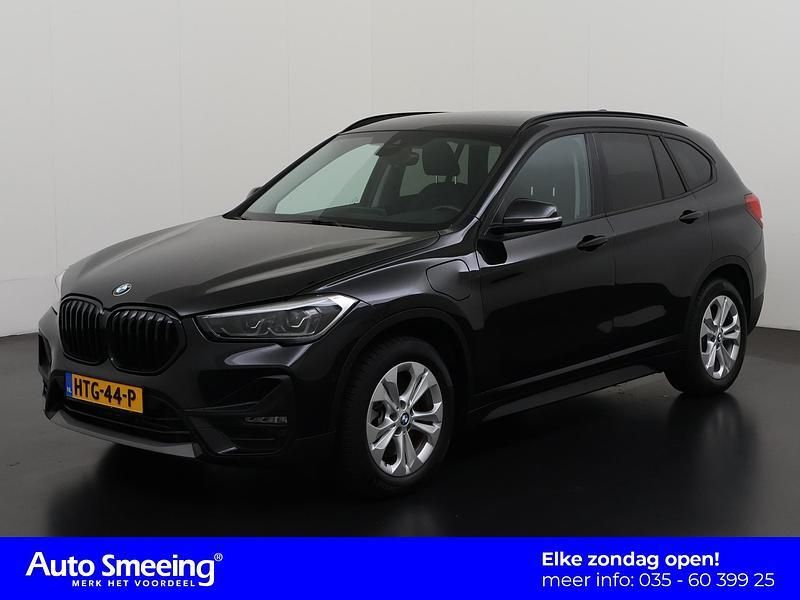 Zwart Gebruikt 2021 BMW X1 Executive SUV | € 28.895 (Goede deal) - Afbeelding 1/4