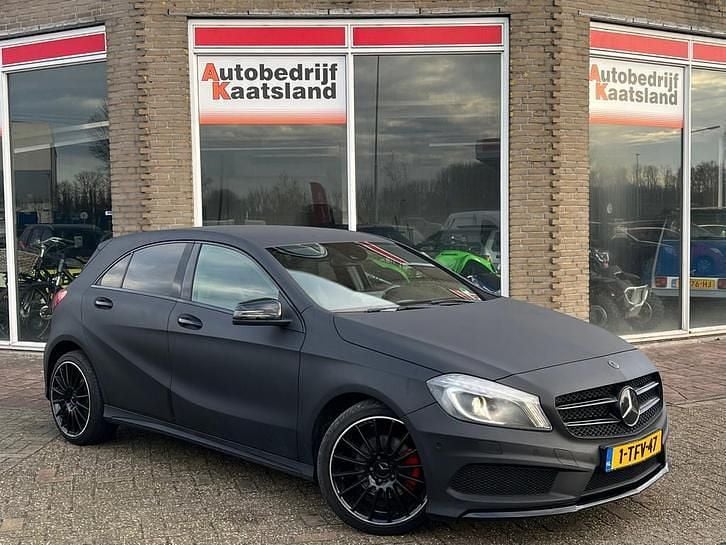 Zwart Gebruikt 2013 Mercedes A180 Ambition Hatchback | € 8.498 (Super prijs) - Afbeelding 1/4