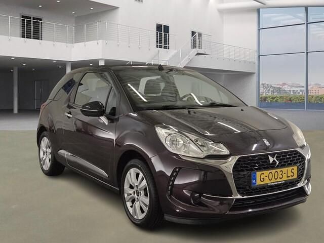 Occasion DS Automobiles DS3 Cabriolet So Chic 82 PK (60 kW) 2016 Paars Cabriolet