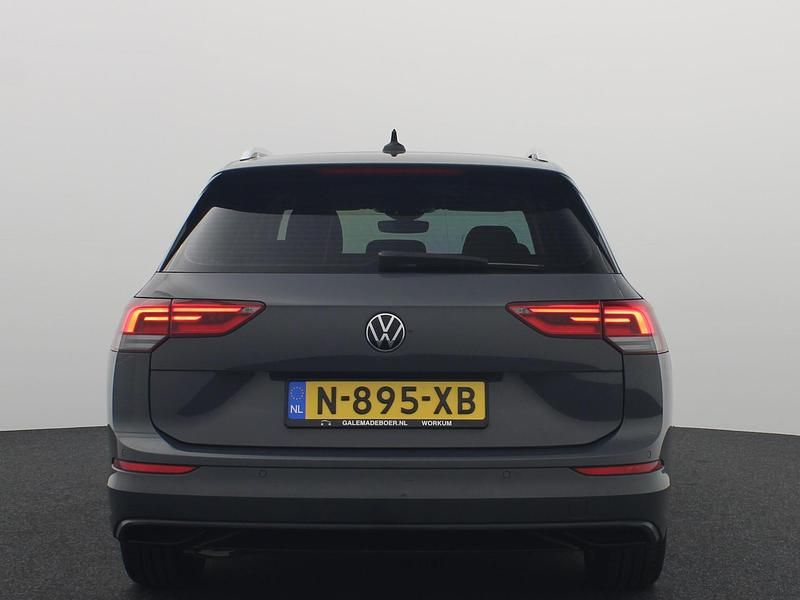 Occasion VW Golf VIII Business 2022 Grijs Stationwagen