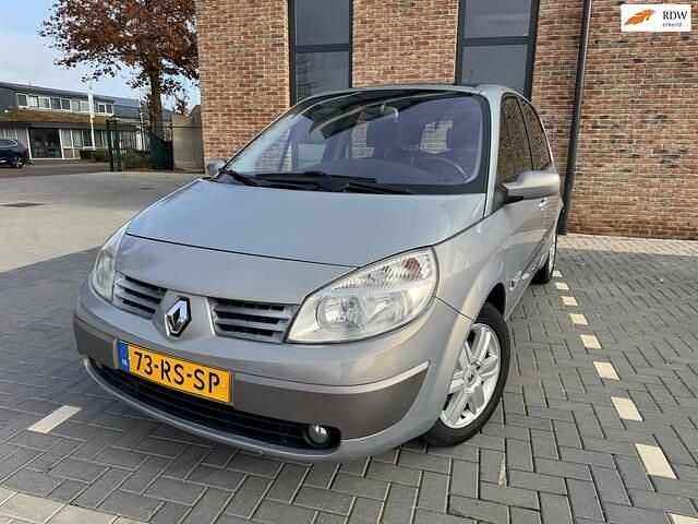Beige Gebruikt 2005 Renault Scénic II Luxe MPV | € 2.450 (Iets duurder) - Afbeelding 1/4
