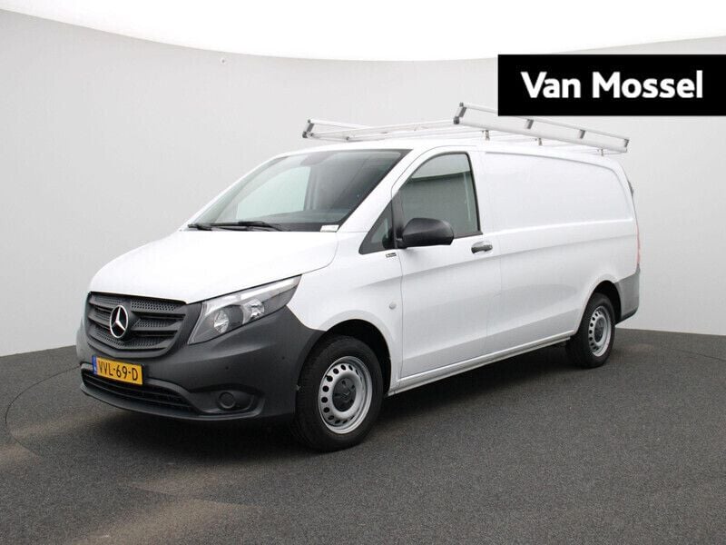 Wit Gebruikt 2023 Mercedes Vito MPV | € 26.900 (Super prijs) - Afbeelding 1/4