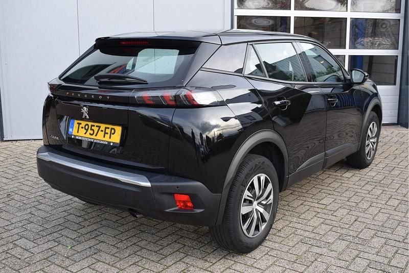 Occasion Peugeot 2008 Active 101 PK (74 kW) 2023 Zwart SUV