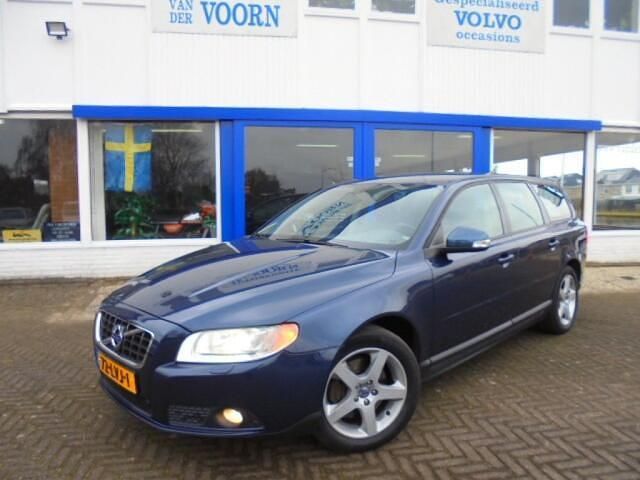 Blauw Occasion 2010 Volvo V70 Momentum Stationwagen | € 7.900 (Goede deal) - Afbeelding 1/4
