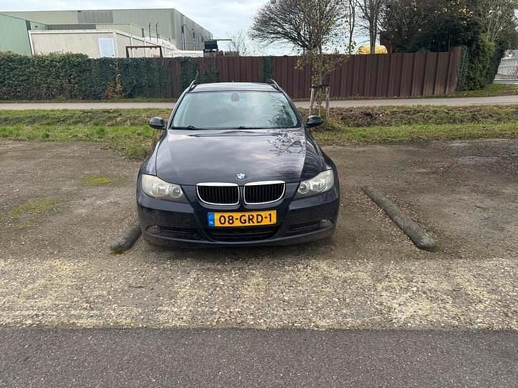 Occasion 2008 BMW 318 Stationwagen | € 2.000 (Goede deal) - Afbeelding 1/4