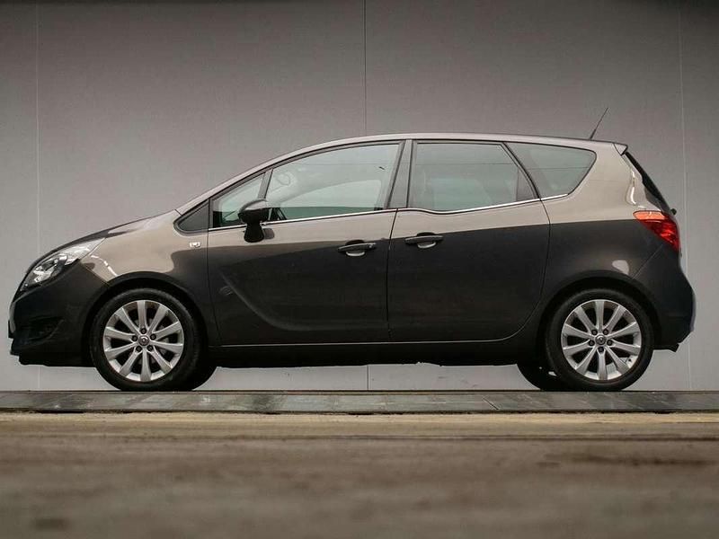 Grijs Gebruikt 2014 Opel Meriva Cosmo MPV | € 4.945 (Goede deal) - Afbeelding 1/4