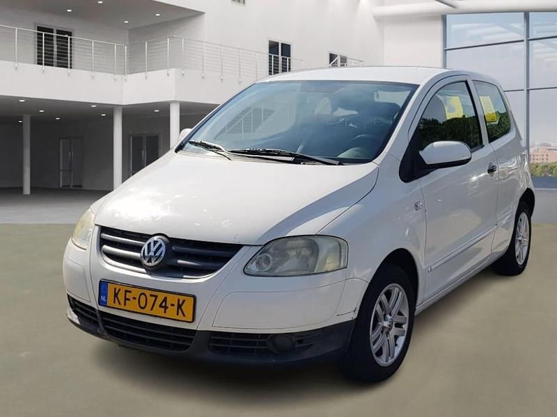 Wit Gebruikt 2009 VW Fox Hatchback | € 2.250 (Iets duurder) - Afbeelding 1/4
