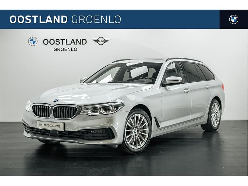 Grijs Occasion 2019 BMW 540 Comfort Edition Stationwagen | € 38.950 (Goede deal) - Afbeelding 1/4