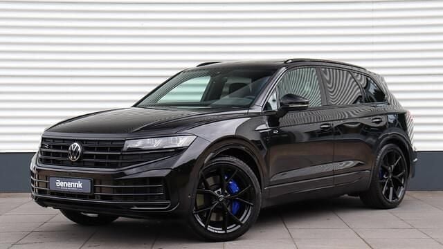 Zwart Nieuw 2025 VW Touareg Edition SUV | € 90.950 (Super prijs) - Afbeelding 1/4