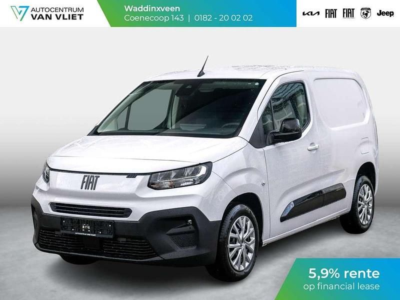 Wit Gebruikt 2024 Fiat Doblò MPV | € 18.990 - Afbeelding 1/4