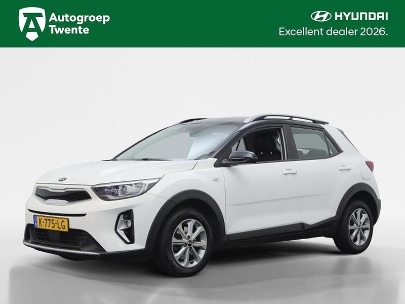 Wit Occasion 2021 Kia Stonic SUV | € 15.950 (Eerlijke prijs) - Afbeelding 1/4