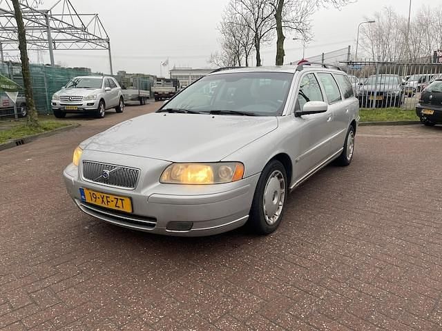 Occasion Volvo V70 163 PK (119 kW) 2006 Grijs Stationwagen