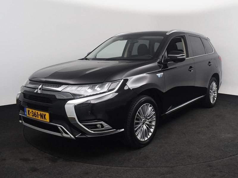 Zwart Occasion 2021 Mitsubishi Outlander SUV | € 23.800 (Eerlijke prijs) - Afbeelding 1/4