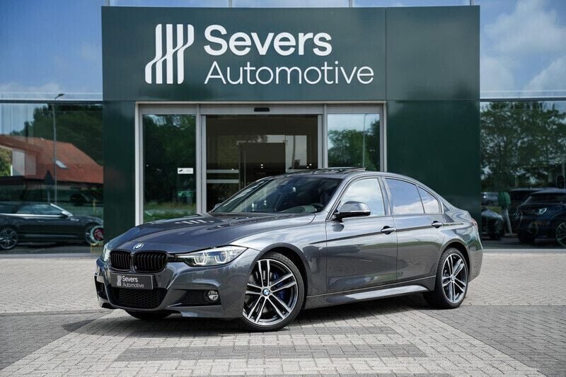 Grijs, metallic lak Gebruikt 2019 BMW 320 M Sport Sedan | € 27.888 (Goede deal) - Afbeelding 1/4