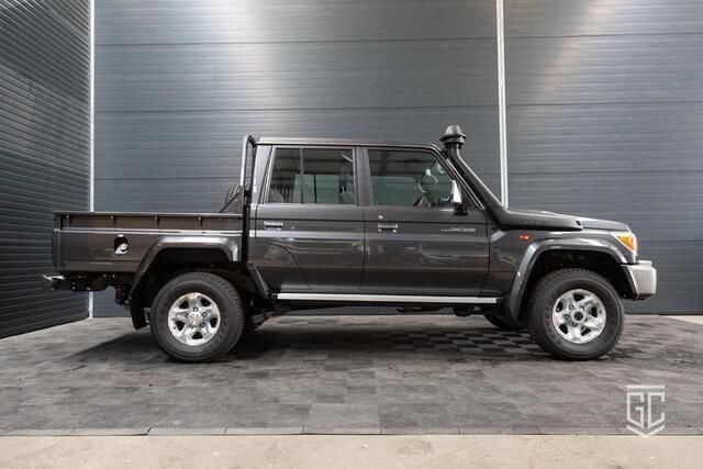 Occasion Toyota Land Cruiser 227 PK (166 kW) 2023 Grijs SUV