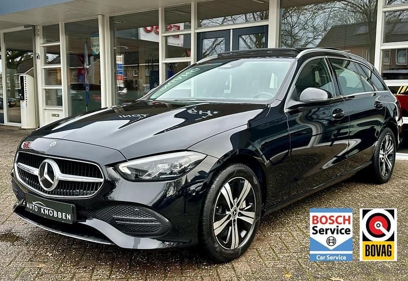 Zwart Gebruikt 2022 Mercedes C300 Avantgarde Stationwagen | € 29.800 (Eerlijke prijs) - Afbeelding 1/4