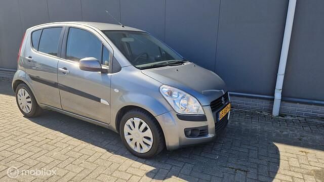 Grijs Gebruikt 2012 Suzuki Splash Exclusive Hatchback | € 3.750 (Iets duurder) - Afbeelding 1/4