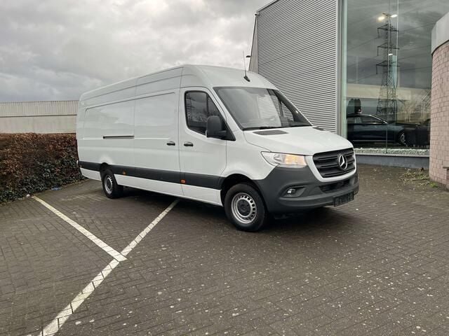 Wit Gebruikt 2022 Mercedes Sprinter Van | € 58.990 - Afbeelding 1/4