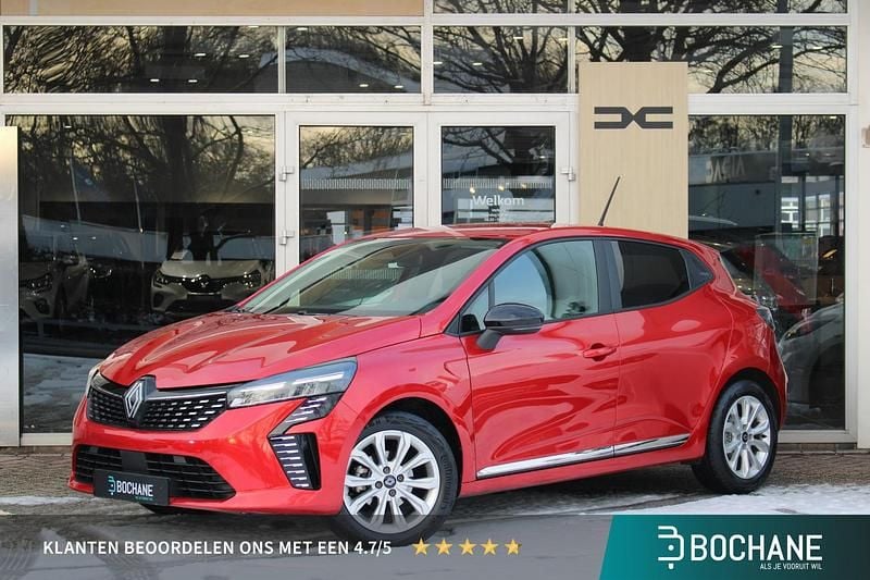Rood Occasion 2024 Renault Clio V Evolution Hatchback | € 18.695 (Eerlijke prijs) - Afbeelding 1/4