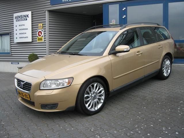 Geel Gebruikt 2008 Volvo V50 Momentum Stationwagen | € 4.500 (Eerlijke prijs) - Afbeelding 1/4