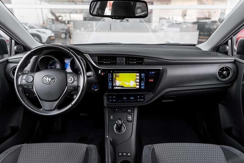 Occasion Toyota Auris Hybrid 136 PK (100 kW) 2018 Blauw Hatchback