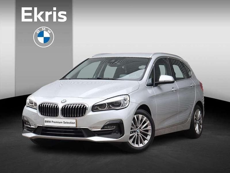 Grijs, metallic lak Gebruikt 2021 BMW 218 Active Tourer Executive MPV | € 25.950 (Eerlijke prijs) - Afbeelding 1/4