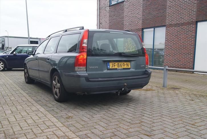 Occasion Volvo V70 140 PK (102 kW) 2004 Groen (metallic) Stationwagen