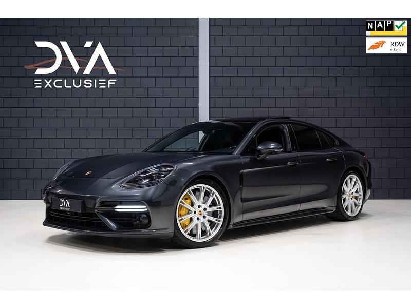 Grijs Gebruikt 2017 Porsche Panamera Turbo S Sedan | € 79.950 (Iets duurder) - Afbeelding 1/4