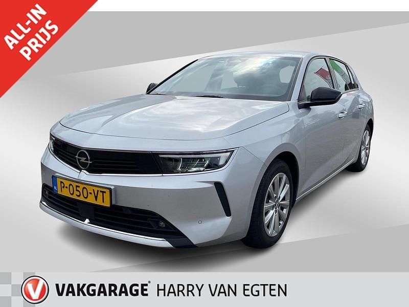 Grijs Occasion 2022 Opel Astra Edition Hatchback | € 18.950 (Eerlijke prijs) - Afbeelding 1/4