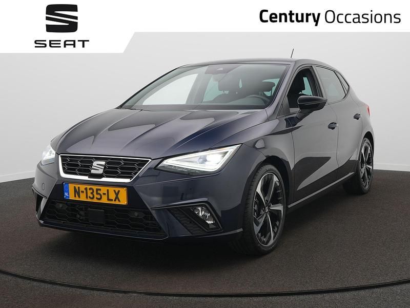 Blauw Gebruikt 2021 Seat Ibiza FR Hatchback | € 18.900 (Iets duurder) - Afbeelding 1/4