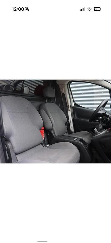 Occasion Peugeot Partner Avantage 90 PK (66 kW) 2011 Wit MPV