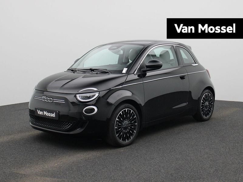 Zwart Gebruikt 2023 Fiat 500e La Prima Hatchback | € 23.400 (Eerlijke prijs) - Afbeelding 1/4