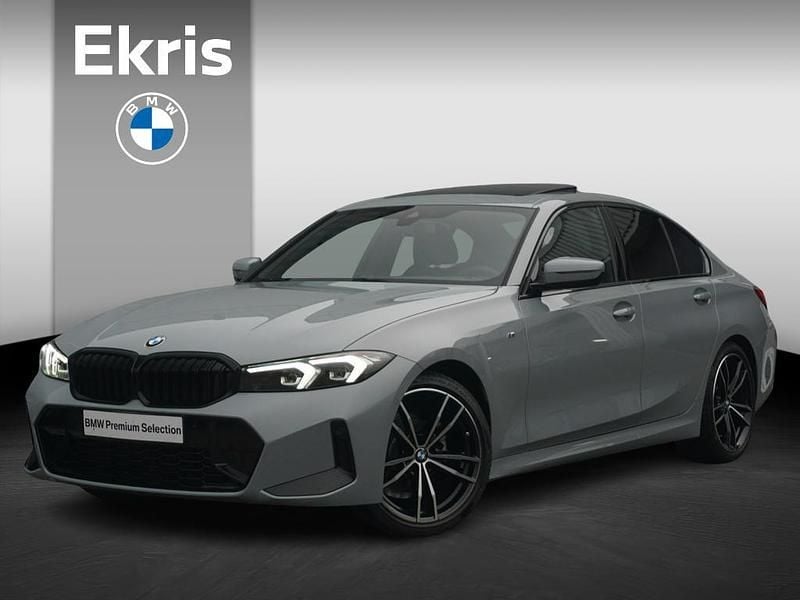 Grijs Occasion 2025 BMW 318 M Sport Sedan | € 48.900 (Duur) - Afbeelding 1/4
