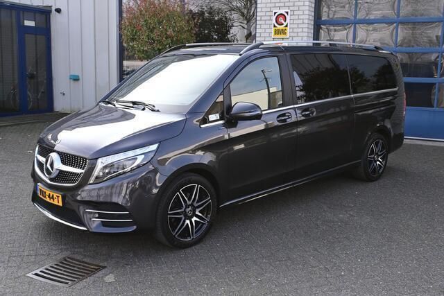 Grijs Gebruikt 2022 Mercedes V300 Avantgarde Edition MPV | € 64.950 (Eerlijke prijs) - Afbeelding 1/4